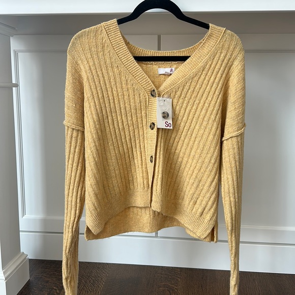 SO Sweaters - SO - Cropped Cardigan